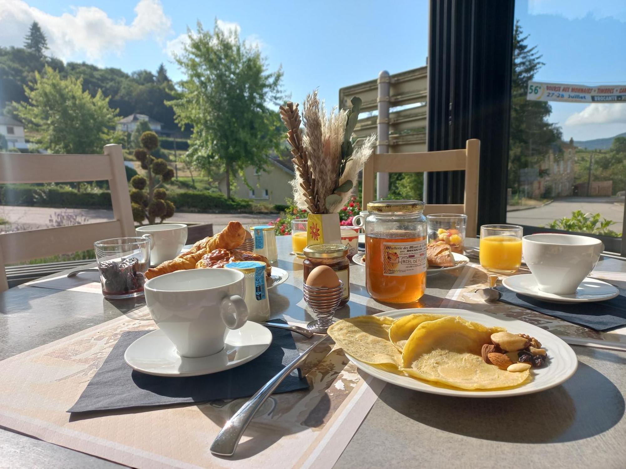 拉珀斯特餐厅酒店 Saint-Just-en-Chevalet 外观 照片